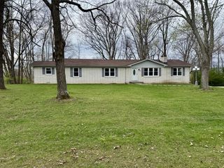 1211 Porter Rd, Lafayette, TN 37083