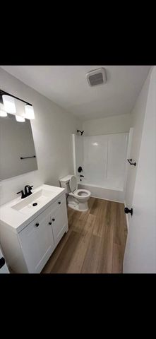 18 Pierce Street 3, Foxboro, MA 02035