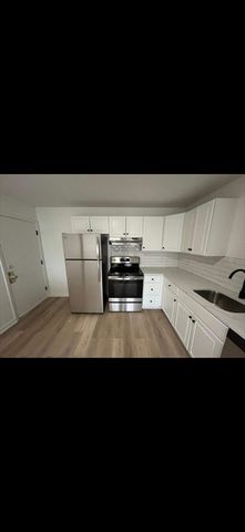 18 Pierce Street 3, Foxboro, MA 02035
