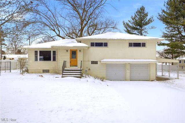 3856 Northview Drive, Stow, OH 44224