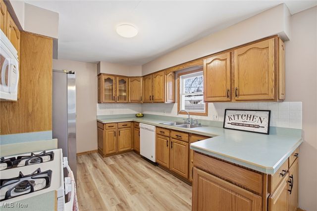 3856 Northview Drive, Stow, OH 44224