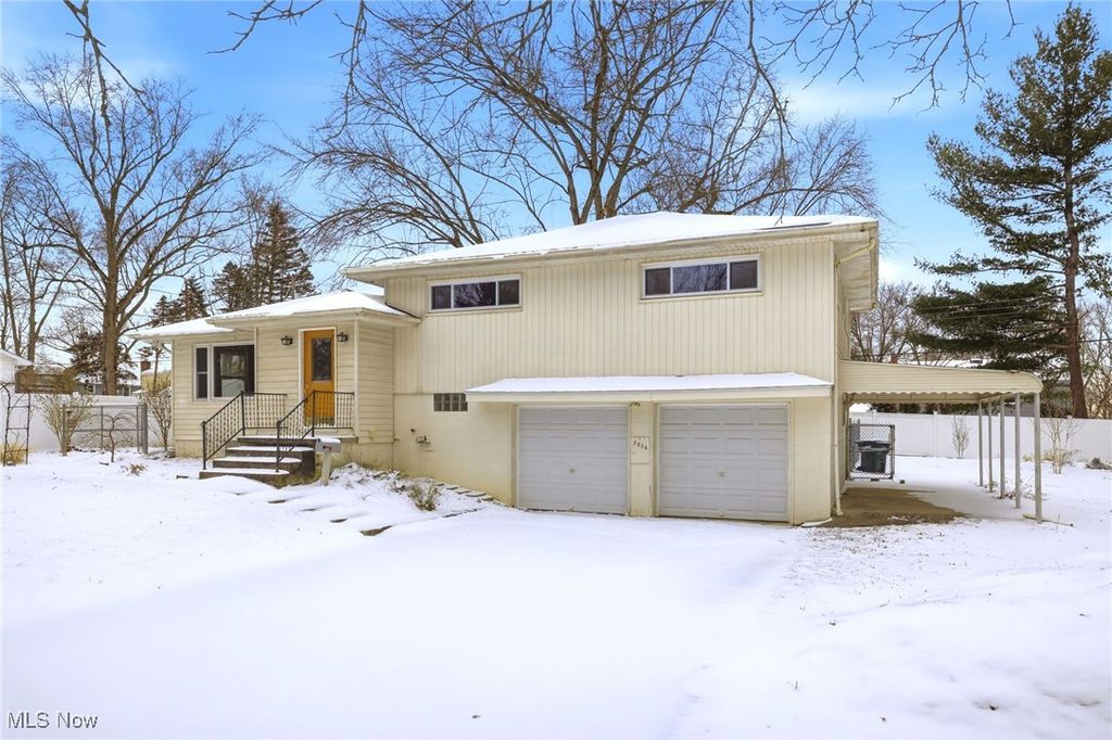 3856 Northview Drive, Stow, OH 44224