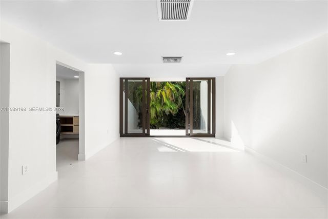 7540 Los Pinos Blvd, Coral Gables, FL 33143