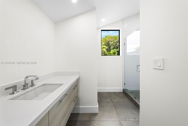 7540 Los Pinos Blvd, Coral Gables, FL 33143