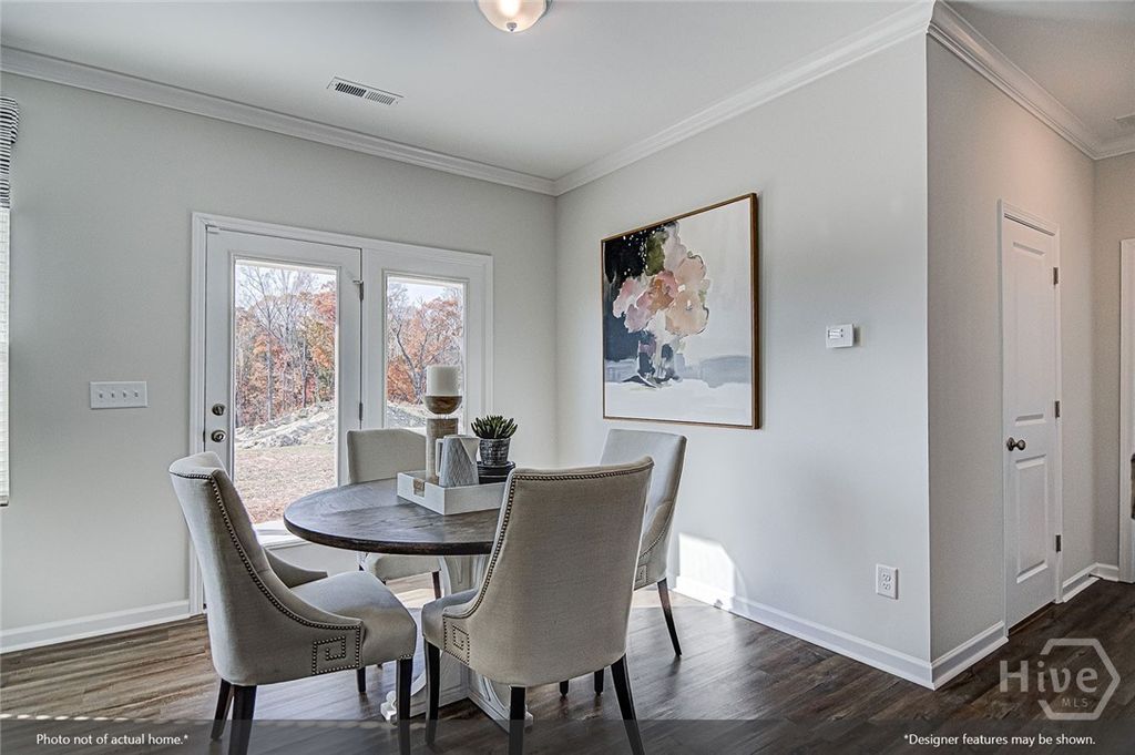 Image 9 of property listing at 121 Praline Road, Savannah, GA 31419