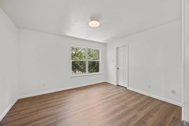 113 Bexar Forest CV, Elgin, TX 78621