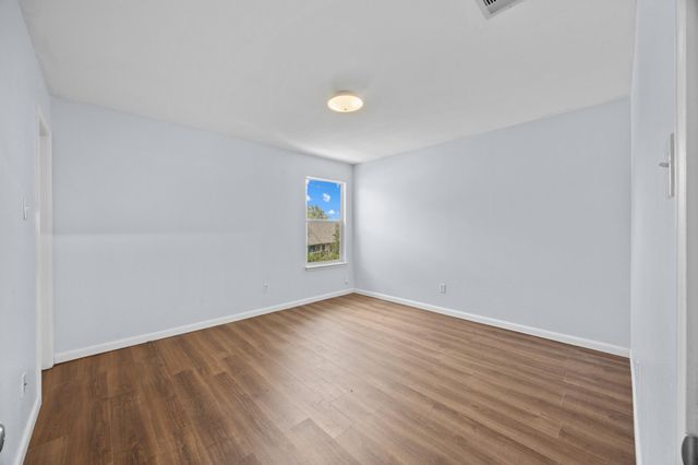 113 Bexar Forest CV, Elgin, TX 78621