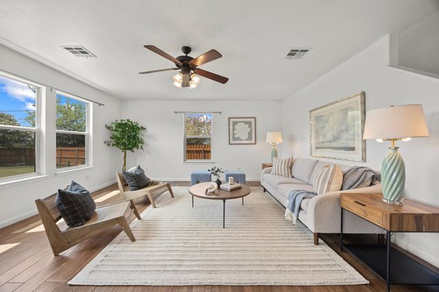 113 Bexar Forest CV, Elgin, TX 78621