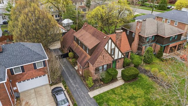 398 Brantwood Road, Amherst, NY 14226