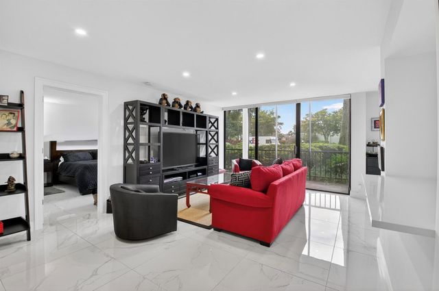6815 Willow Wood Drive 4012, Boca Raton, FL 33434