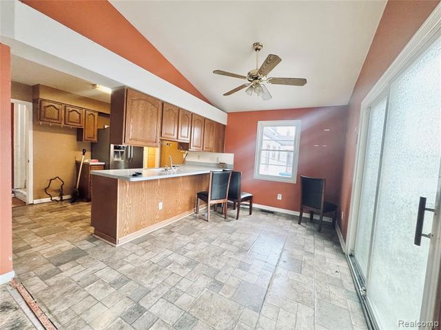 4449 Academy Street, Dearborn Heights, MI 48125