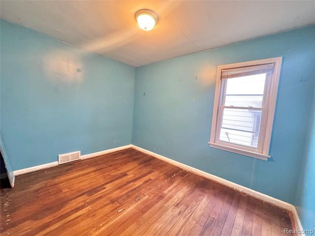 4449 Academy Street, Dearborn Heights, MI 48125