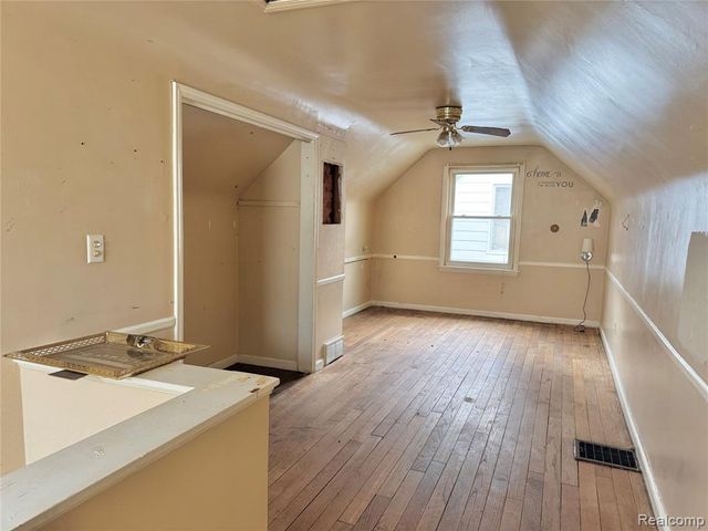 4449 Academy Street, Dearborn Heights, MI 48125