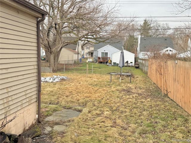 4449 Academy Street, Dearborn Heights, MI 48125