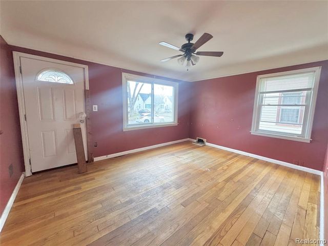 4449 Academy Street, Dearborn Heights, MI 48125