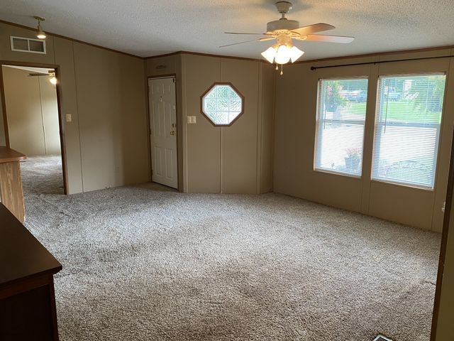 1001 Chris Dr, Portland, TN 37148