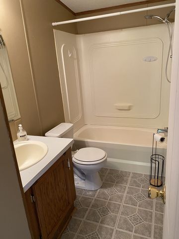 1001 Chris Dr, Portland, TN 37148