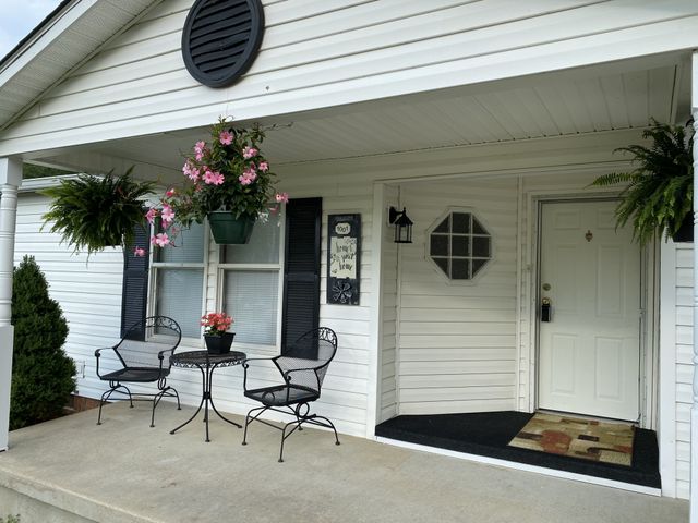 1001 Chris Dr, Portland, TN 37148