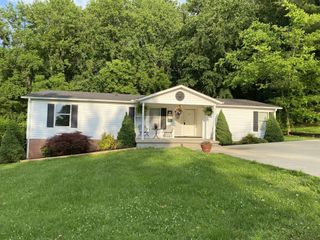 1001 Chris Dr, Portland, TN 37148