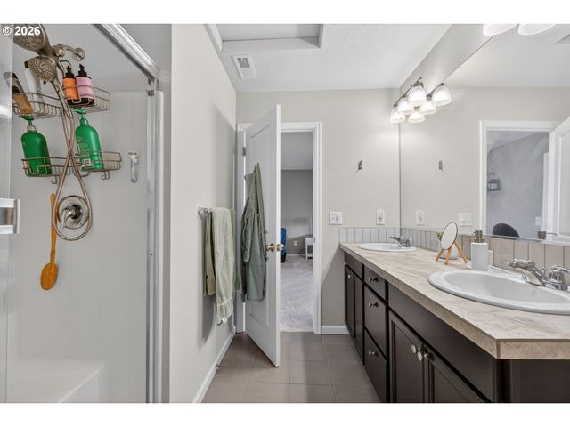 2363 Se 17TH Aly, Gresham, OR 97080