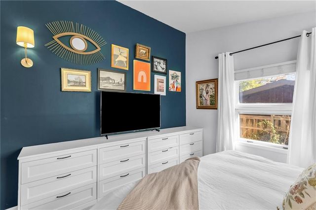 5515 W 78th Terrace, Prairie Village, KS 66208