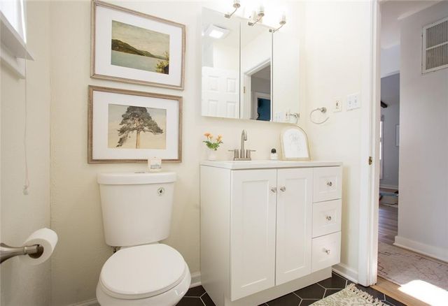 5515 W 78th Terrace, Prairie Village, KS 66208