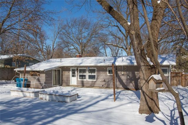 5515 W 78th Terrace, Prairie Village, KS 66208