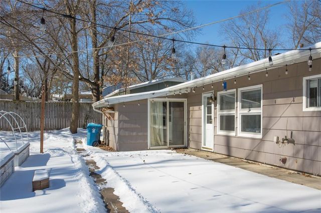 5515 W 78th Terrace, Prairie Village, KS 66208