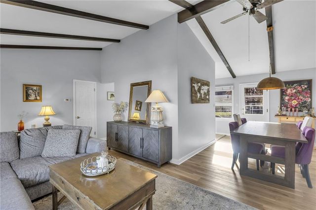 5515 W 78th Terrace, Prairie Village, KS 66208