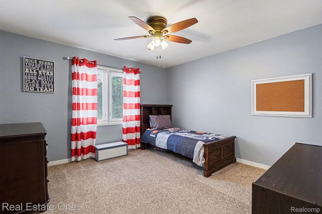 4813 Pickford Drive, Troy, MI 48085