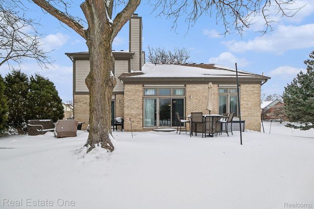 4813 Pickford Drive, Troy, MI 48085