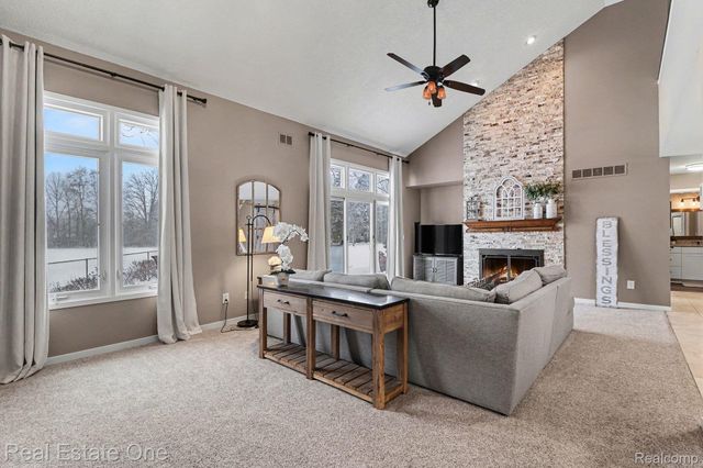 4813 Pickford Drive, Troy, MI 48085