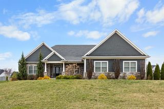 1062 N Admirals Pointe Drive, Lafayette, IN 47909