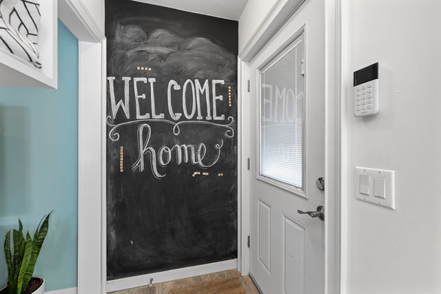 16 Windemere Road, Worcester, MA 01602