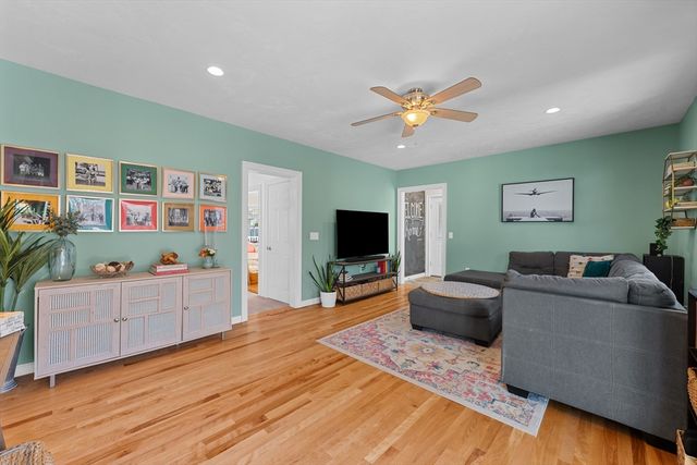 16 Windemere Road, Worcester, MA 01602