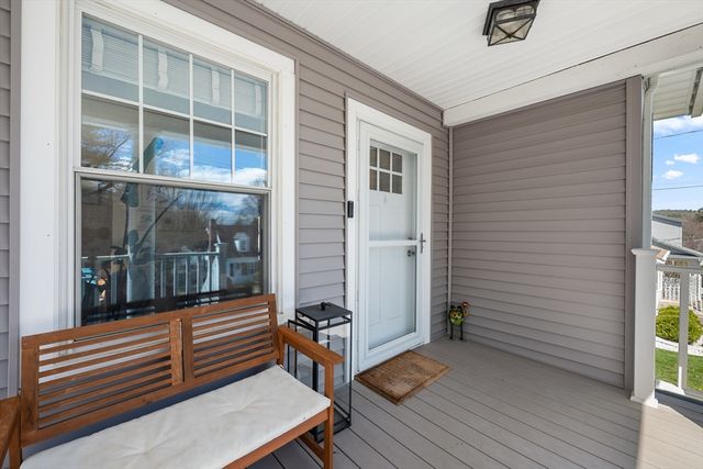 16 Windemere Road, Worcester, MA 01602