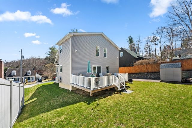 16 Windemere Road, Worcester, MA 01602