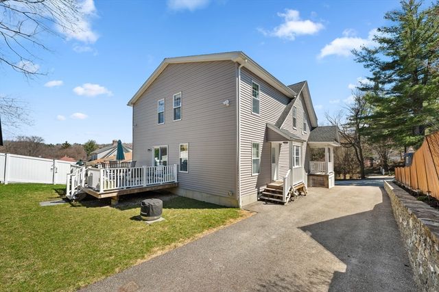 16 Windemere Road, Worcester, MA 01602