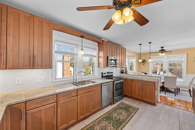 16 Windemere Road, Worcester, MA 01602