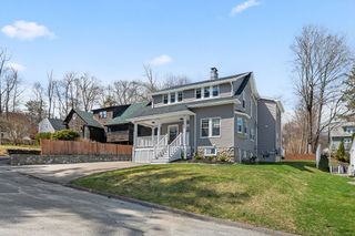 16 Windemere Road, Worcester, MA 01602