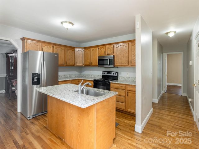 30 Collenwood Road, Arden, NC 28704
