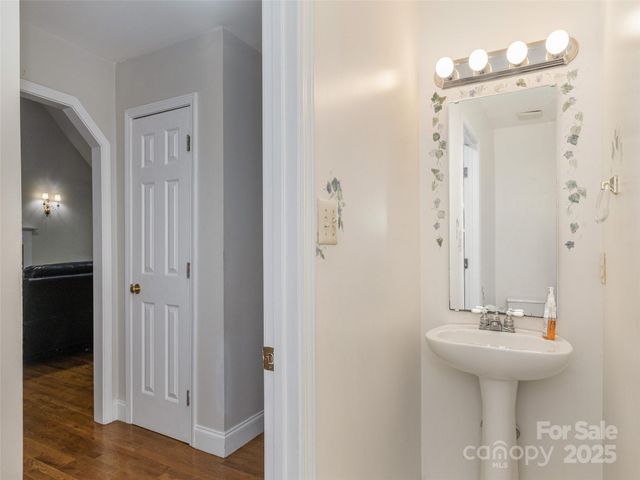 30 Collenwood Road, Arden, NC 28704