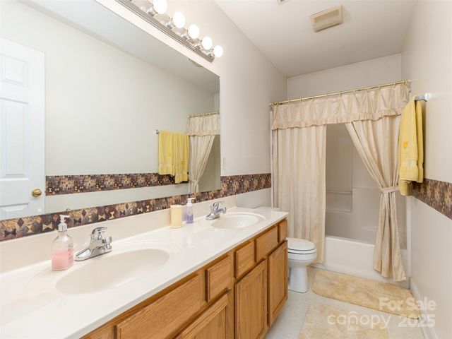 30 Collenwood Road, Arden, NC 28704