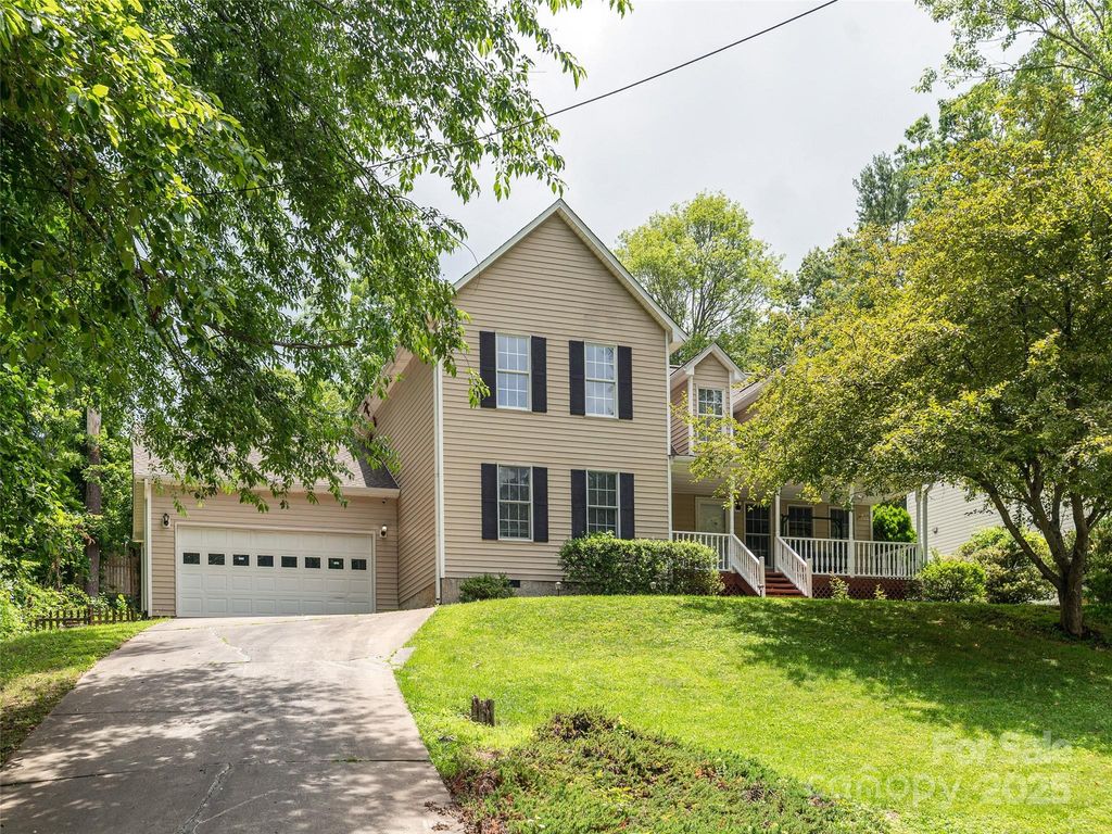 30 Collenwood Road, Arden, NC 28704