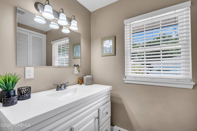 35C Cambridge Court, Lakewood, NJ 08701