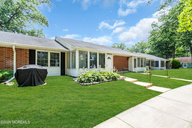 35C Cambridge Court, Lakewood, NJ 08701
