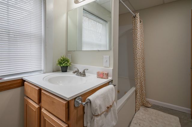 459 Central Street, Manchester, NH 03103