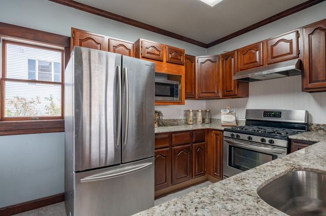 459 Central Street, Manchester, NH 03103