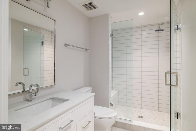630 N KENMORE ST, Arlington, VA 22201