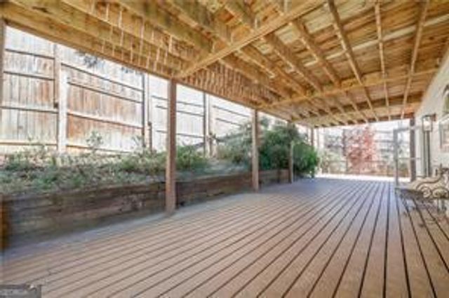 5997 Warpath Road, Flowery Branch, GA 30542